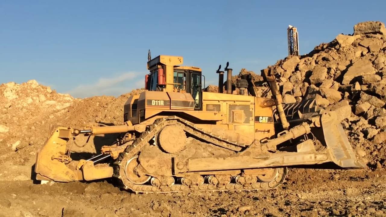 3 д бульдозер. Бульдозер Cat d11. Caterpillar d11r. Бульдозер Caterpillar d11r. Бульдозер d20 II.